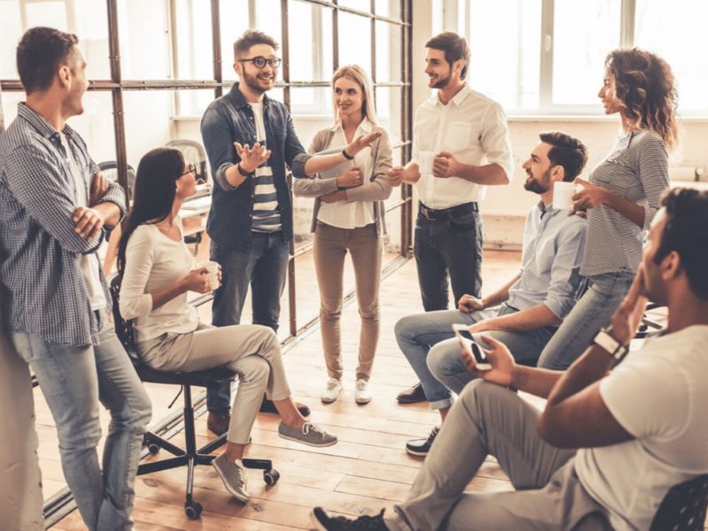 Xây dựng mối quan hệ tại Đức để tìm việc làm thêm hiệu quả và tích lũy kiến thức.