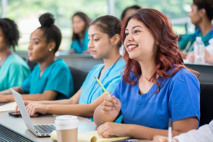 Du học nghề điều dưỡng tại Đức là cơ hội phát triển sự nghiệp y tế trong môi trường chuyên nghiệp và hiện đại