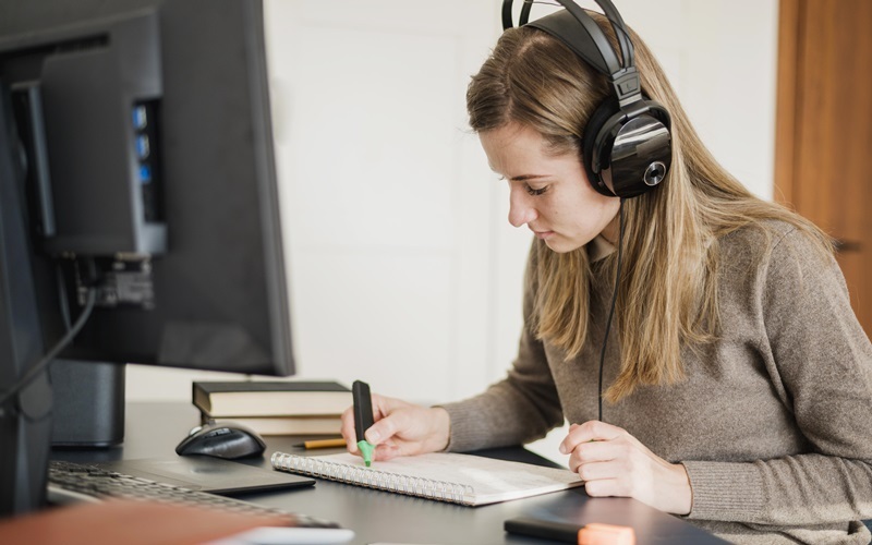 Thời gian để phát âm tiếng rõ Đức phụ thuộc vào nhiều yếu tố khác nhau 