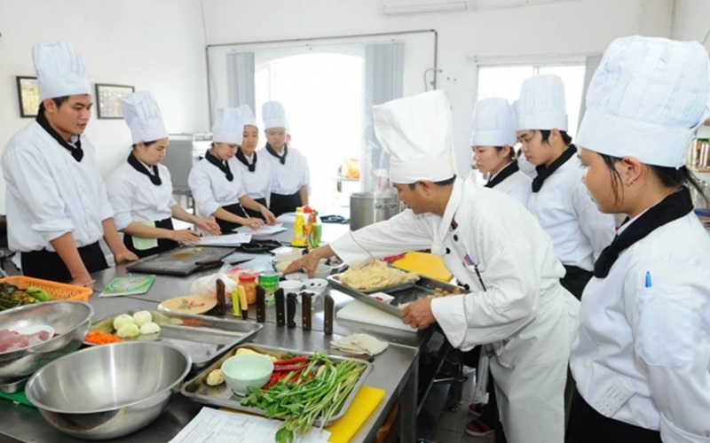 Ưu và nhược điểm của du học nghề Đức ngành đầu bếp – Cơ hội và thách thức